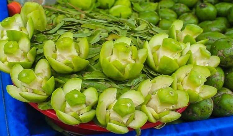 রক্ত বাড়ায় রুচি ফেরায় যে ফল